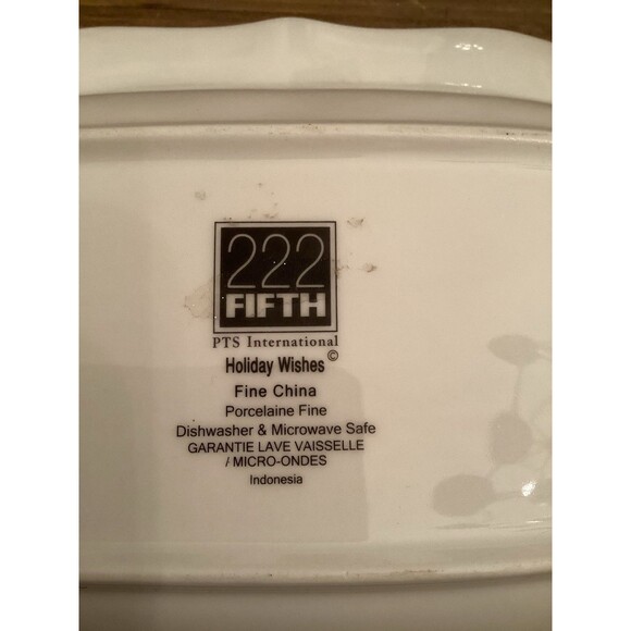 222 FIFTH HOLIDAY WISHES OVAL VEGETABLE SERVING BOWL CHRISTMAS CARDINAL 11"X 8" - Picture 5 of 6